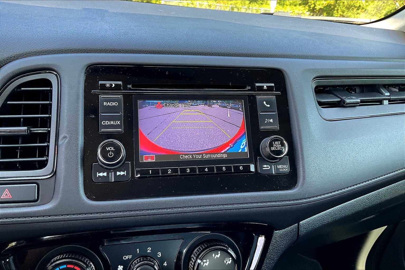 2016 Honda HR-V LX photo 19