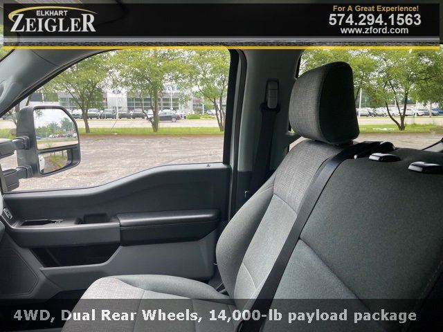 2024 Ford F-350 XLT photo 23