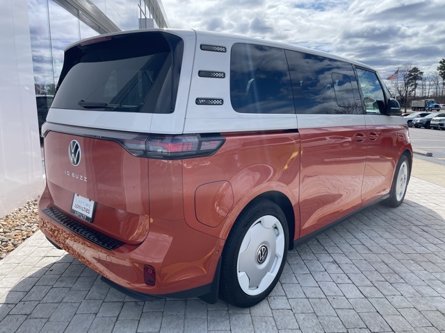 2025 Volkswagen ID. Buzz photo 3