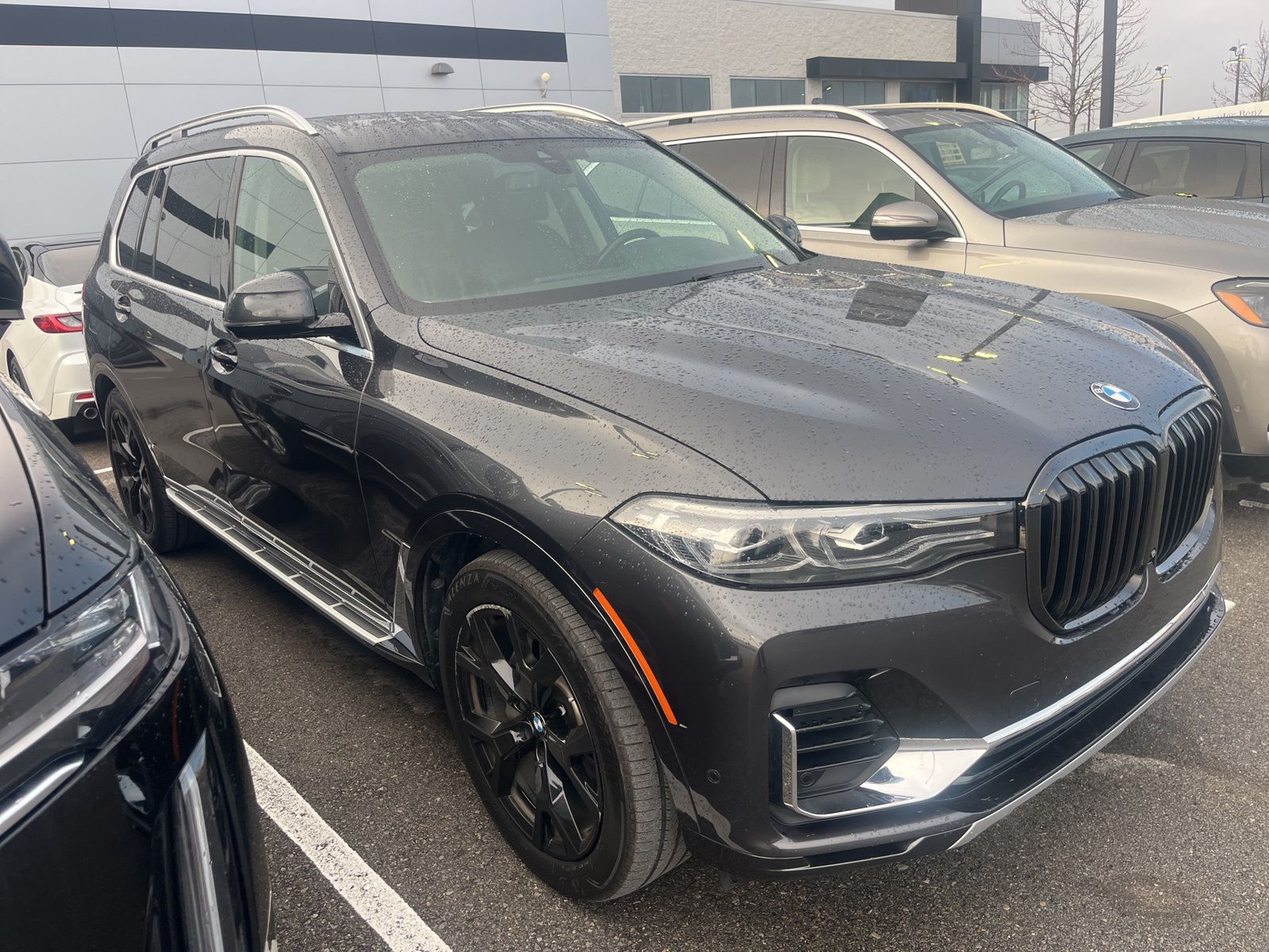 2020 BMW X7 40i's photo