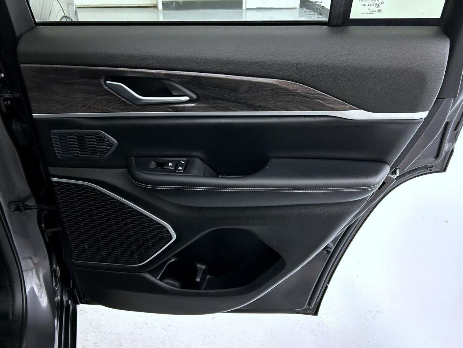 2023 Jeep Cherokee 4xe photo 16