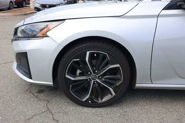 2023 Nissan Altima 2.5 SR photo 10