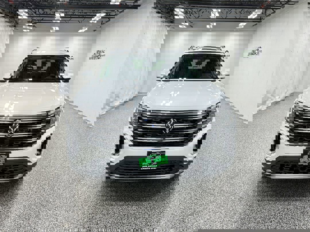 2026 Volkswagen Atlas SE Technology photo 2