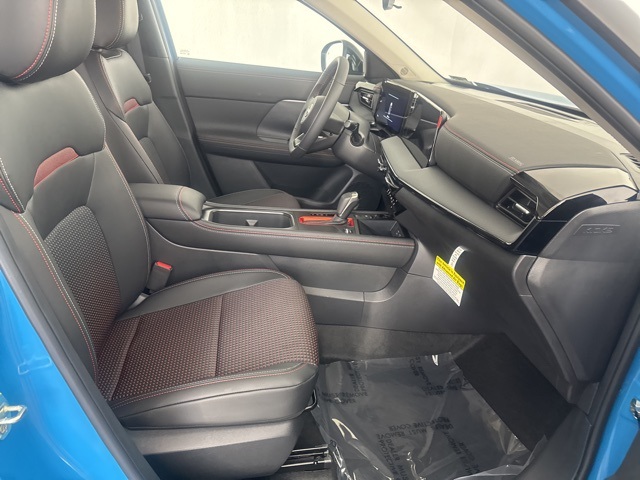 2026 Nissan Kicks SR photo 21