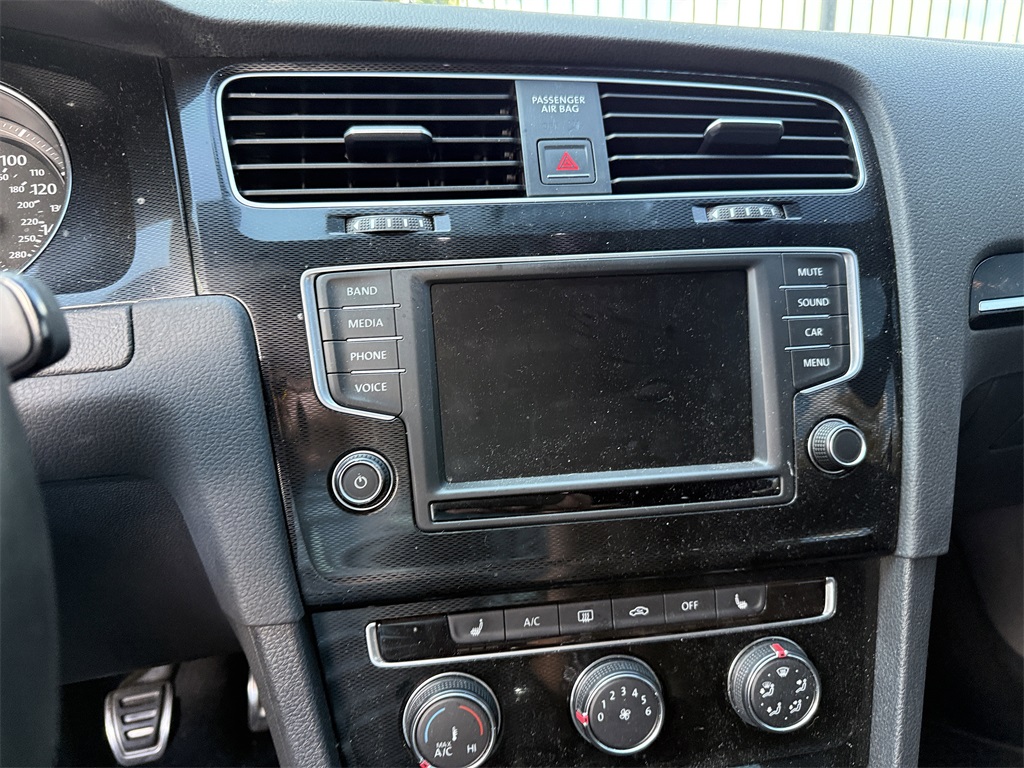 2017 Volkswagen Golf GTI S photo 4