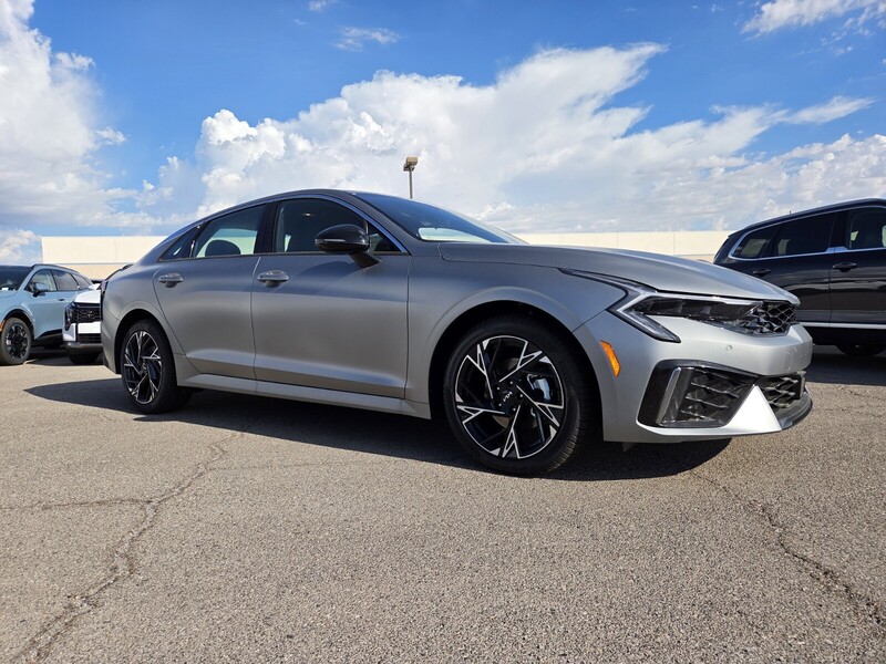 2026 Kia K5 GT-Line photo 2