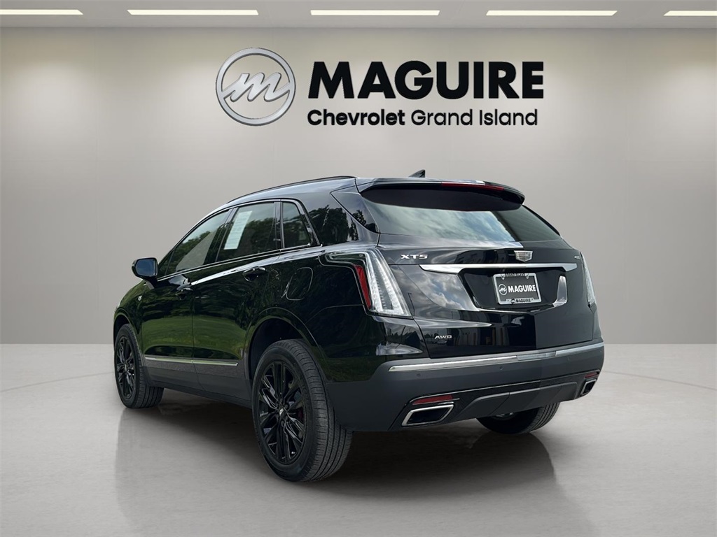 2023 Cadillac XT5 Sport photo 3