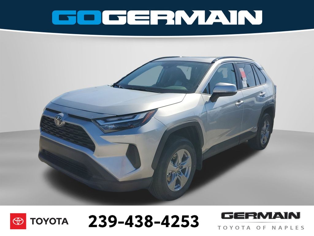 2025 Toyota RAV4 XLE's photo