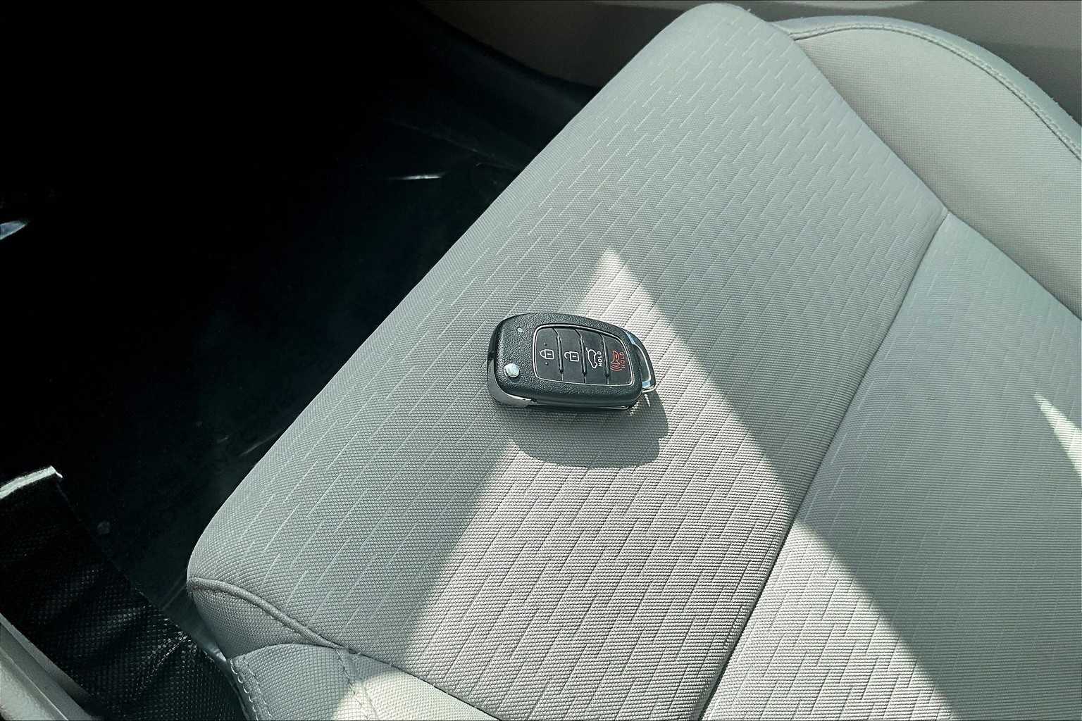 2021 Hyundai Tucson SE photo 24
