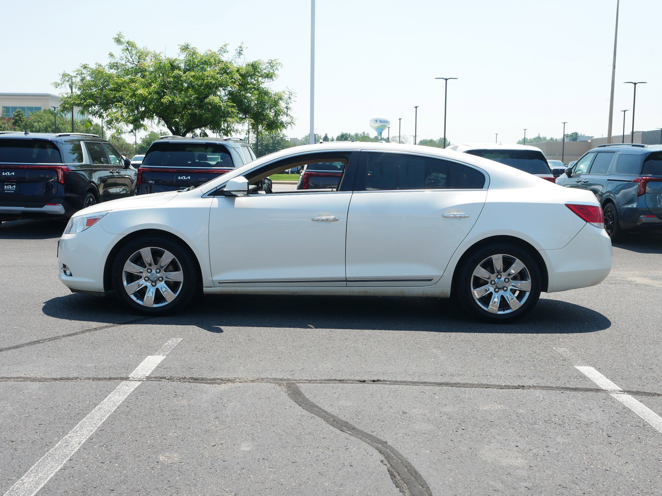 Used 2011 Buick LaCrosse CXL with VIN 1G4GC5ED6BF208863 for sale in Waite Park, MN
