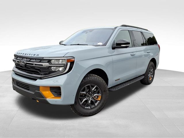 2025 Ford Expedition photo 2