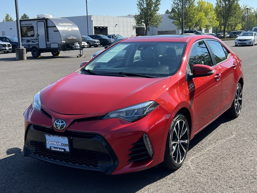 2018 Toyota Corolla XSE photo 2