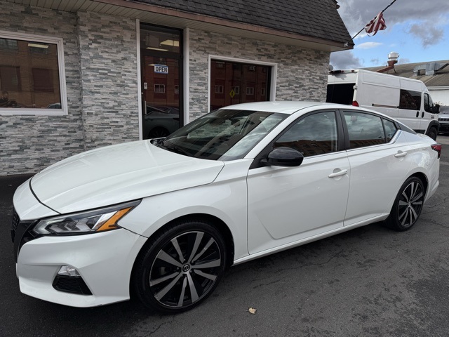 2022 Nissan Altima SR