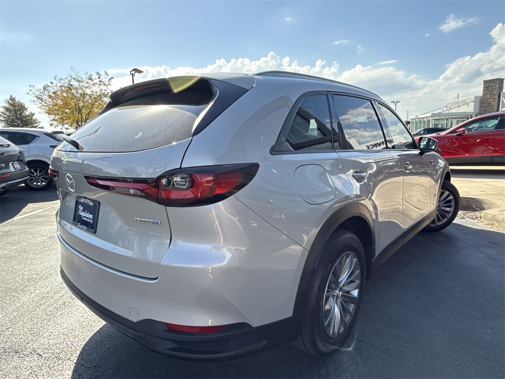 2024 Mazda CX-90 Preferred photo 2
