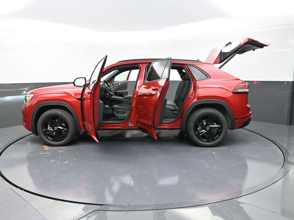 2025 Volkswagen Atlas Cross Sport SEL R-Line photo 29