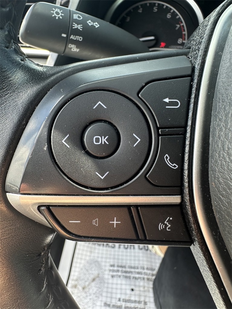 2023 Toyota Camry XLE V6 photo 14