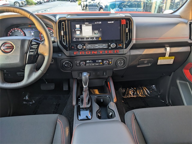 2025 Nissan Frontier Crew Cab PRO-4X photo 9