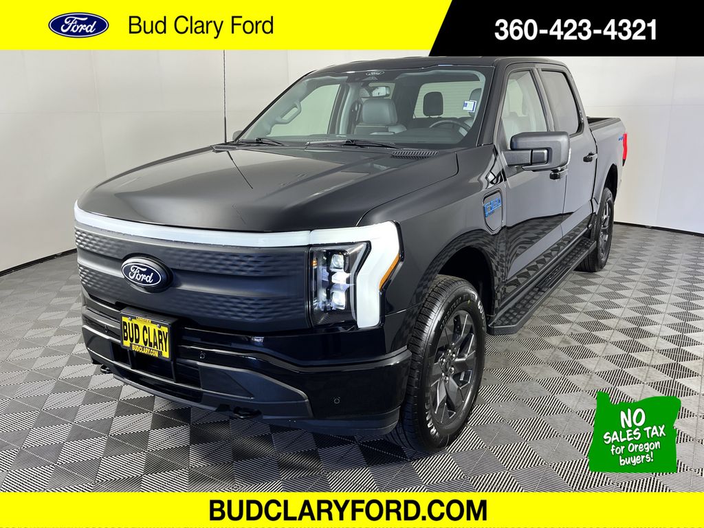 2025 Ford F-150 Lightning Flash's photo