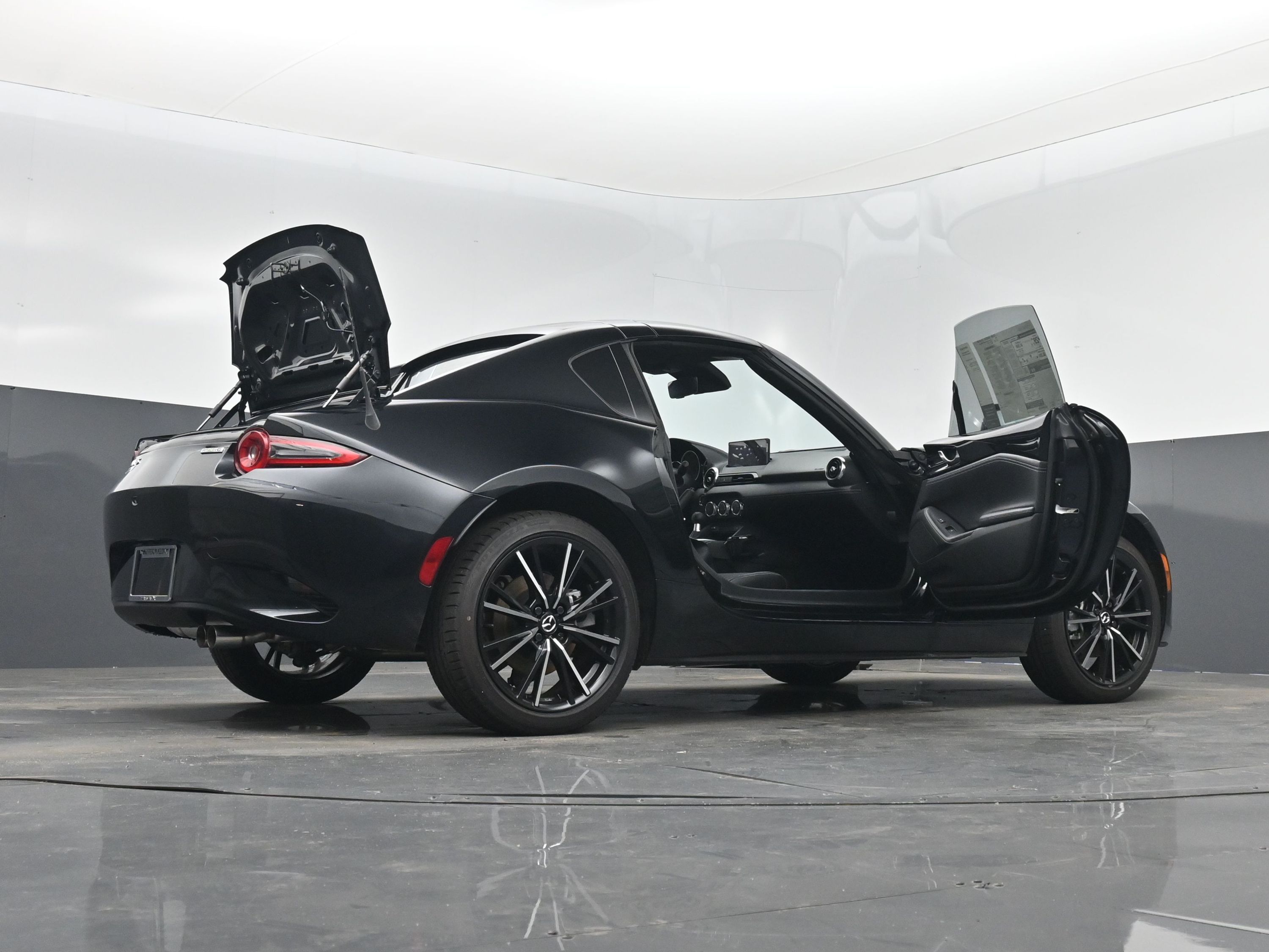 2025 Mazda MX-5 Miata Miata RF Grand Touring photo 32