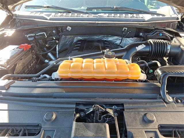 2015 Ford F-150 Lariat photo 28