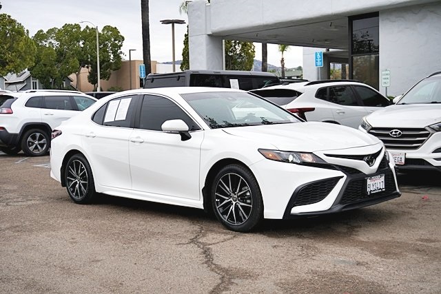 Used 2024 White Toyota SE image 5