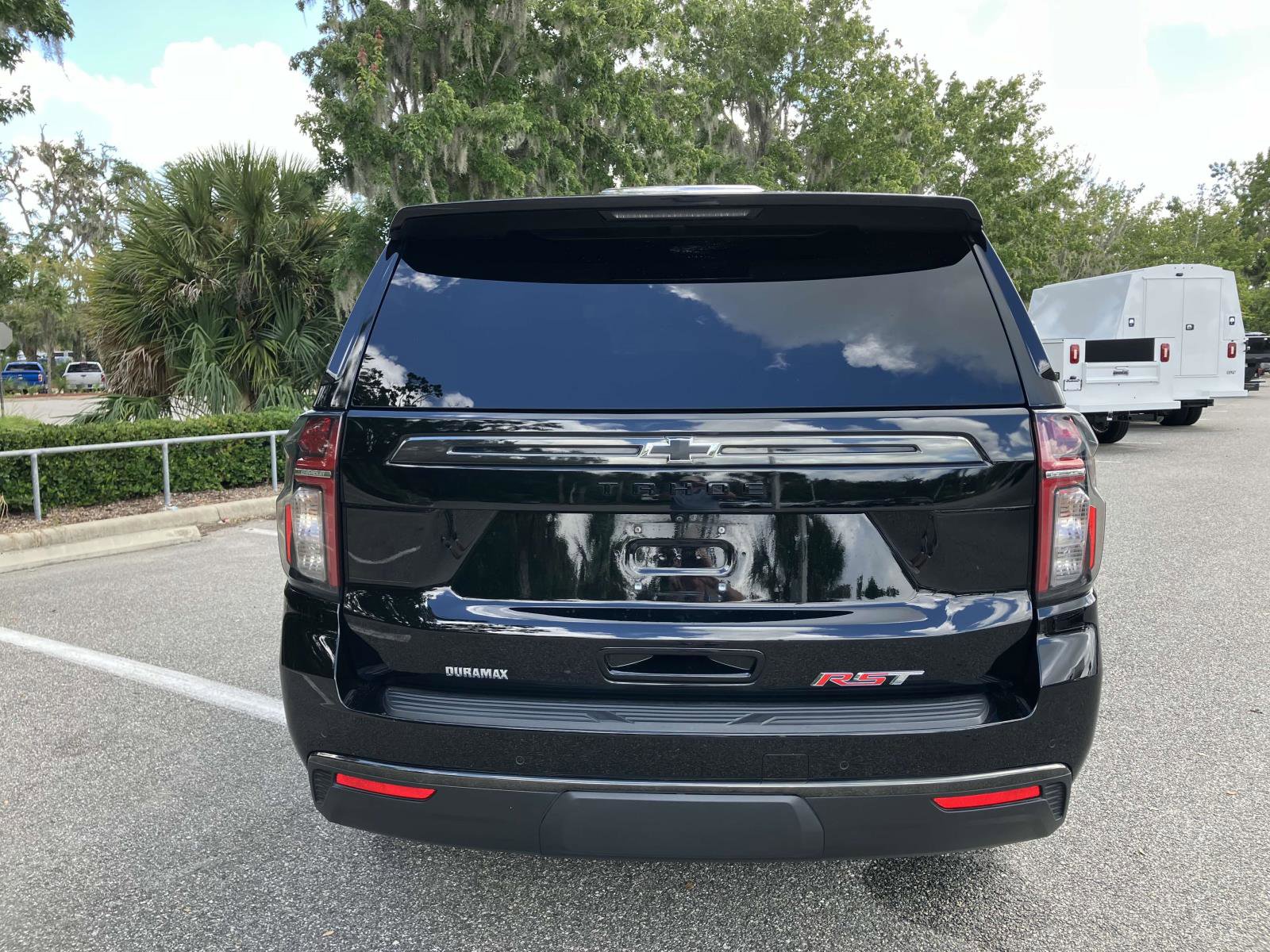 2021 Chevrolet Tahoe RST photo 3