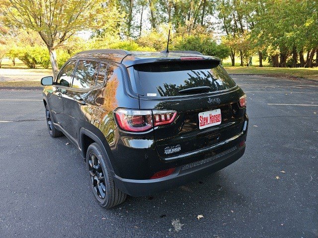 2026 Jeep Compass Latitude Altitude photo 3