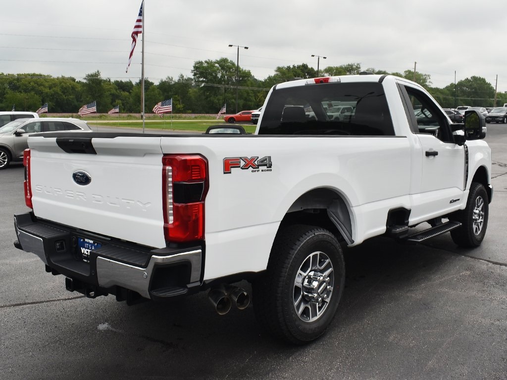 2025 Ford F-350 XLT photo 8