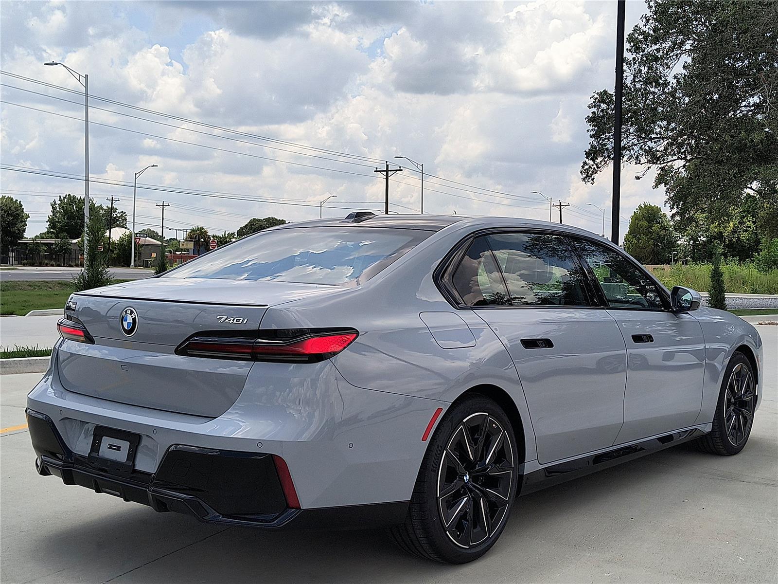 2025 Bmw 740i photo 3