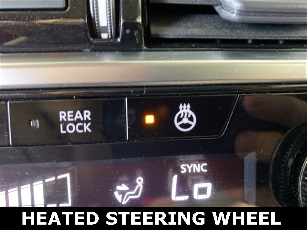 2022 Nissan Pathfinder SL photo 7