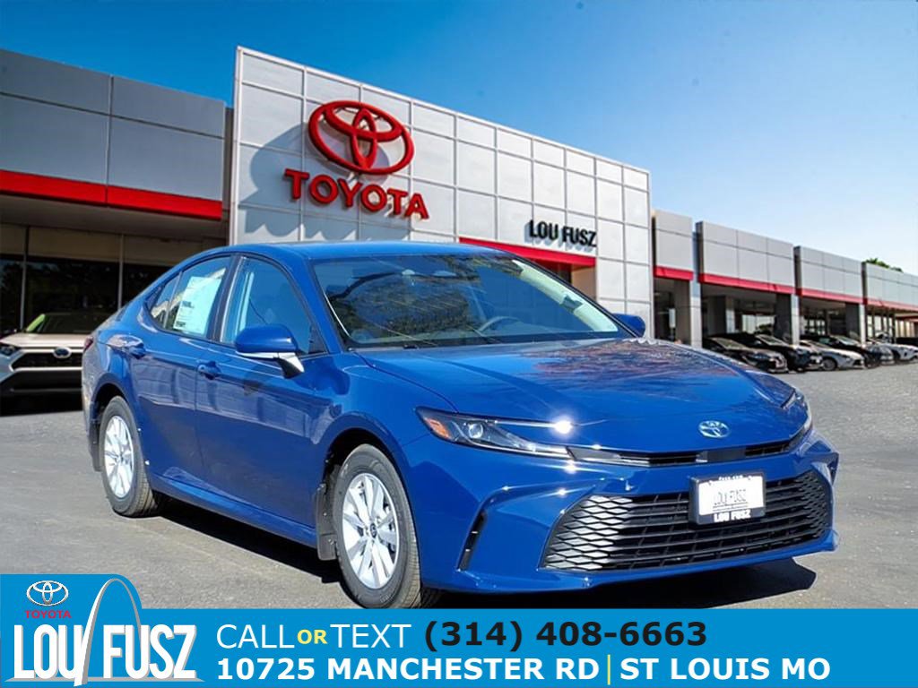 2026 Toyota Camry LE's photo