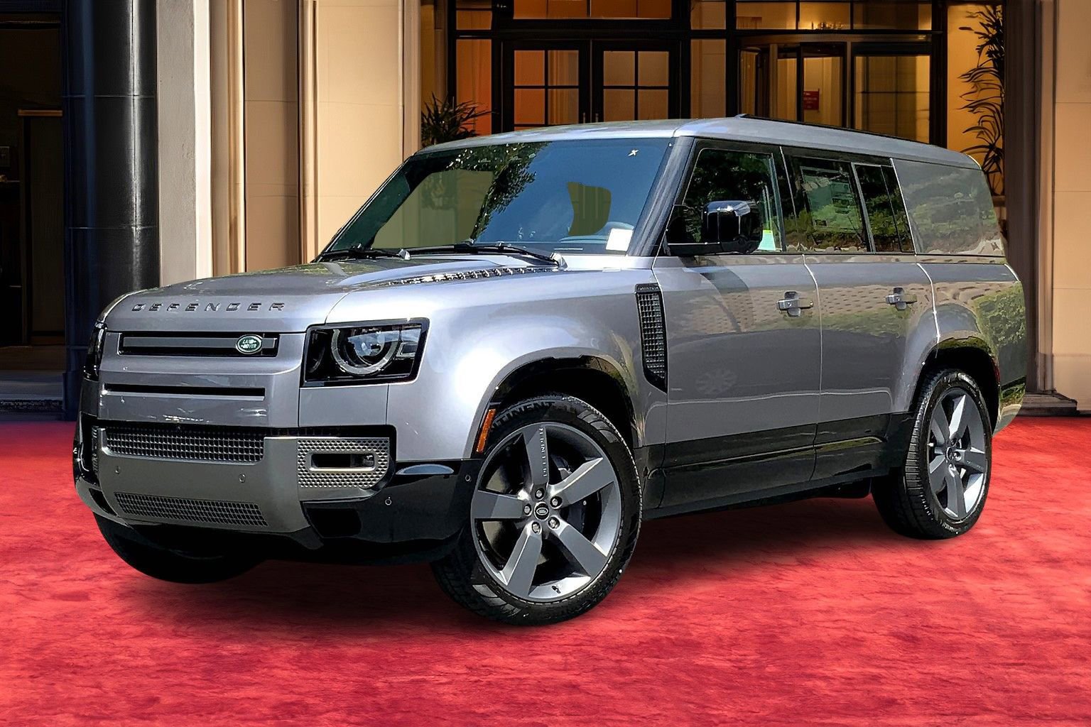 2024 Land Rover Defender Outbound's photo