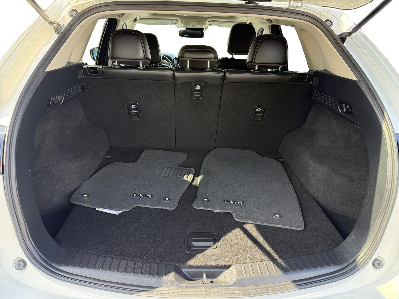 2022 Mazda CX-5 2.5 S Premium photo 17