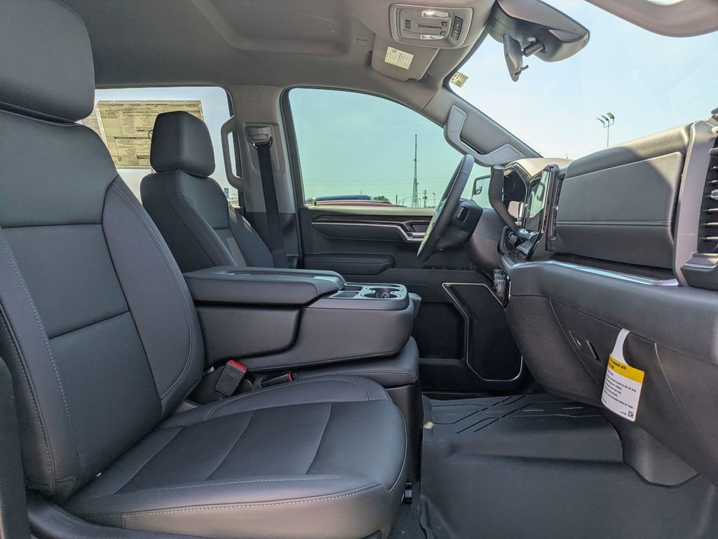2025 Chevrolet Silverado 1500 LT photo 26