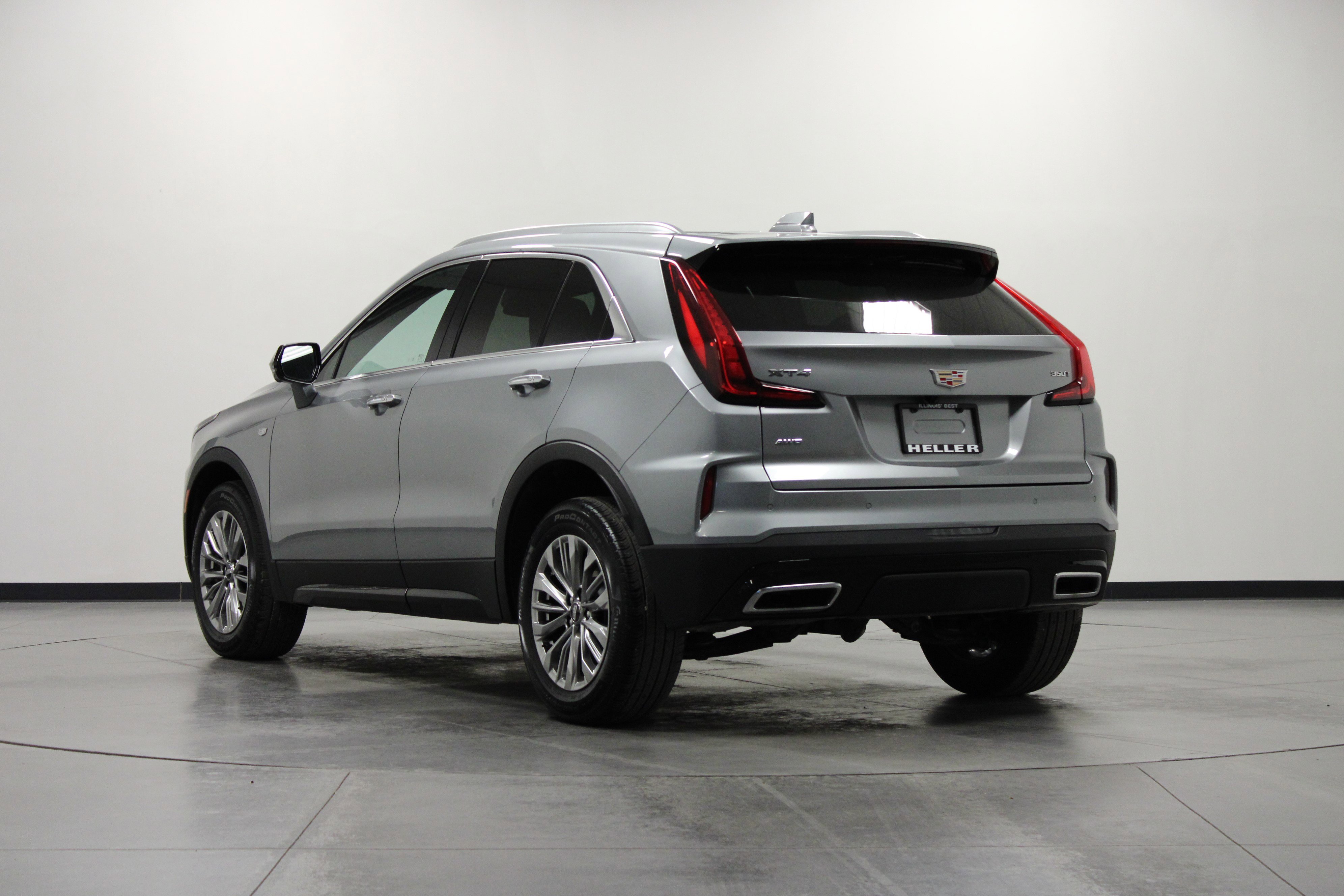 2025 Cadillac XT4 Premium Luxury photo 5