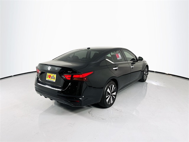 2024 Nissan Sentra SV photo 7