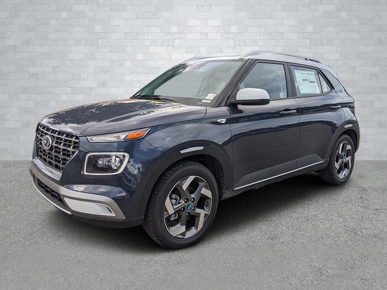2025 Hyundai Venue SEL Limited photo 8