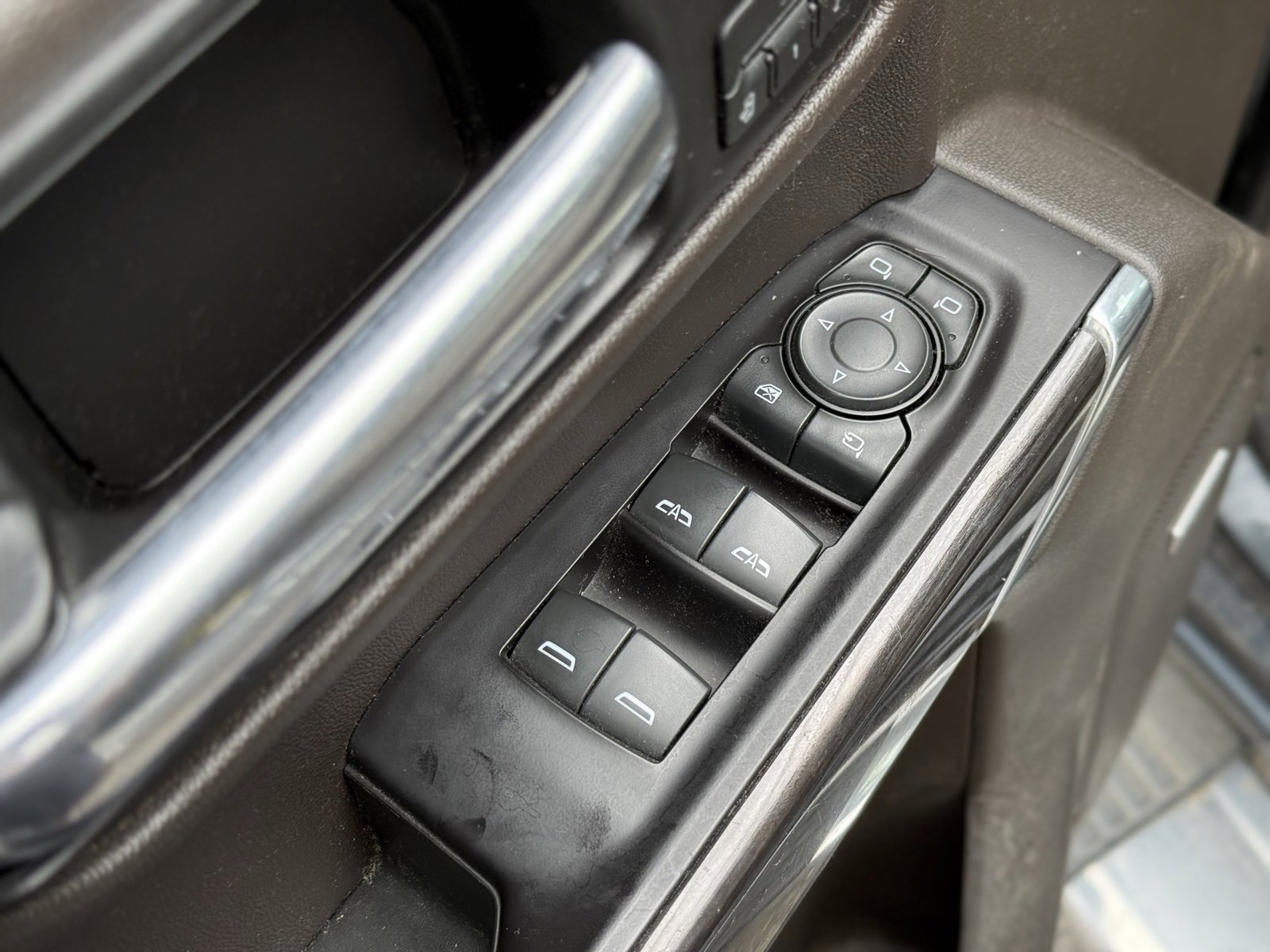 2019 Chevrolet Silverado 1500 LTZ photo 14