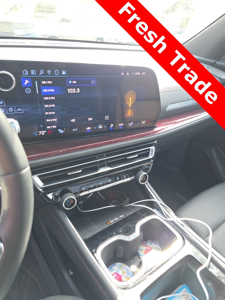 2024 Chevrolet Traverse Z71 photo 4