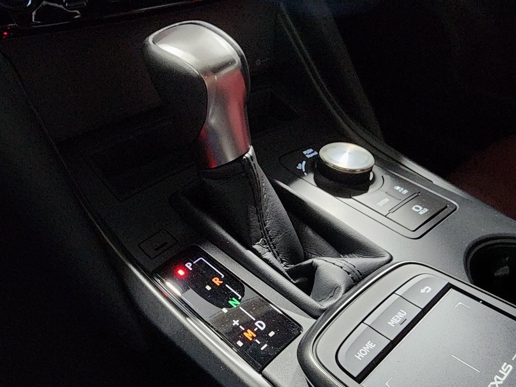 2025 Lexus IS 300 photo 22