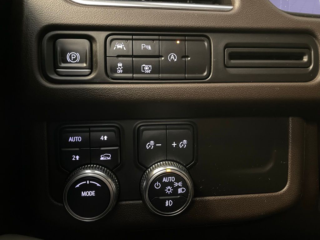 2023 Gmc Yukon XL SLT photo 22