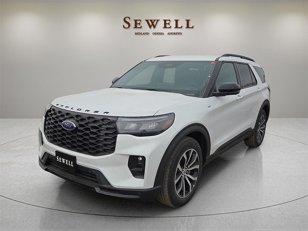 2026 Ford Explorer ST-LINE's photo