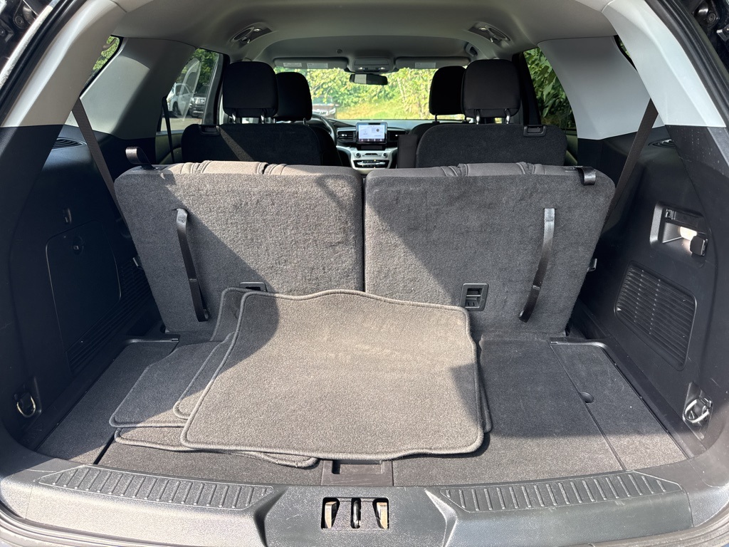 2021 Ford Explorer XLT photo 16
