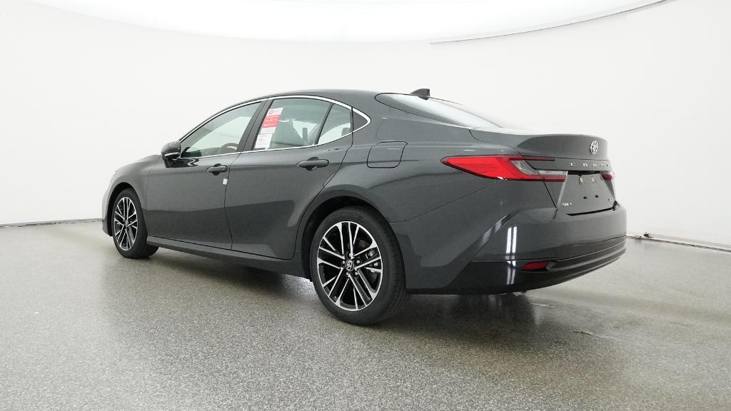 2025 Toyota Camry XLE photo 14
