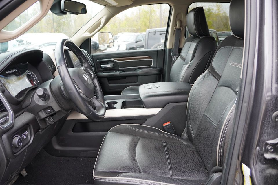2022 Ram 2500 Laramie photo 4