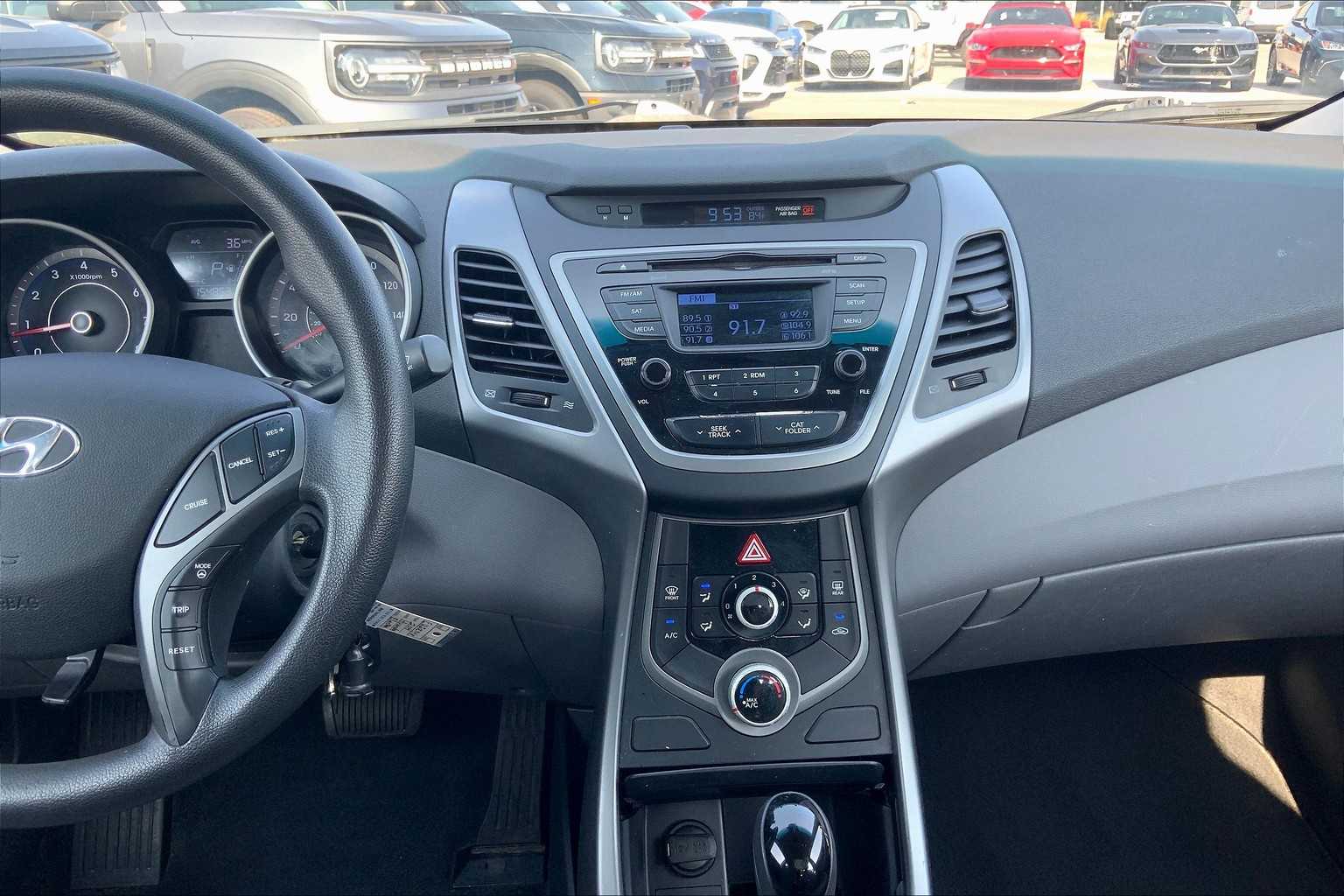 2014 Hyundai Elantra SE photo 6