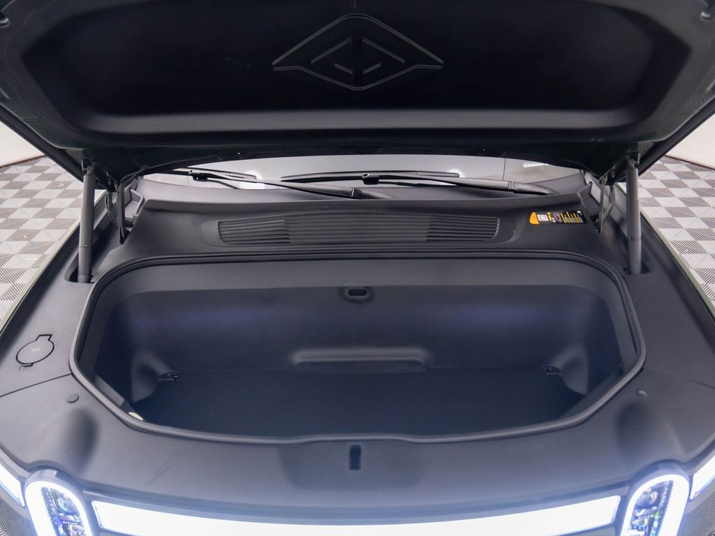 2022 Rivian R1S Launch Edition photo 36
