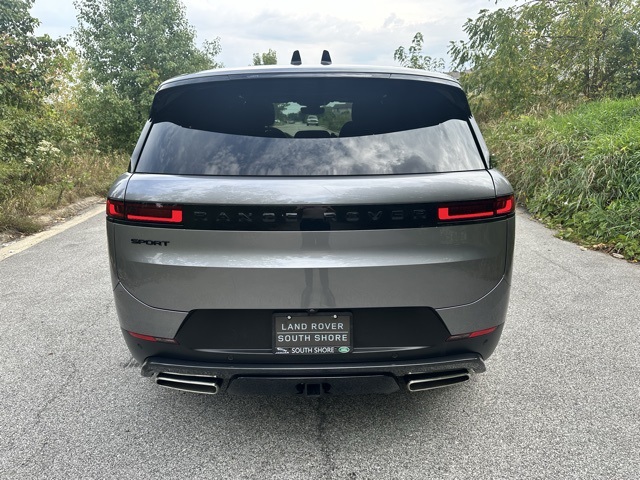 2025 Land Rover Range Rover Sport SE photo 6