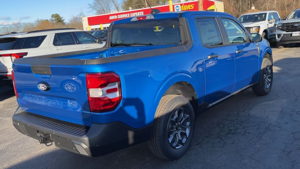 2025 Ford Maverick XLT photo 2