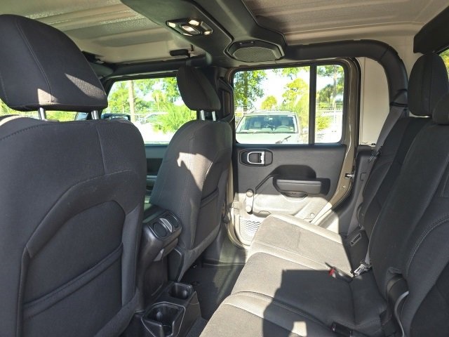 2020 Jeep Gladiator Sport photo 3
